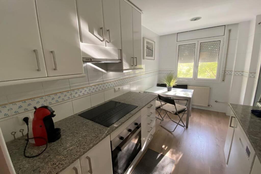 Apartamento Completo Muy Cerca Del Centro Ideal Para Familias Con Piscina Φιγκέρες Εξωτερικό φωτογραφία