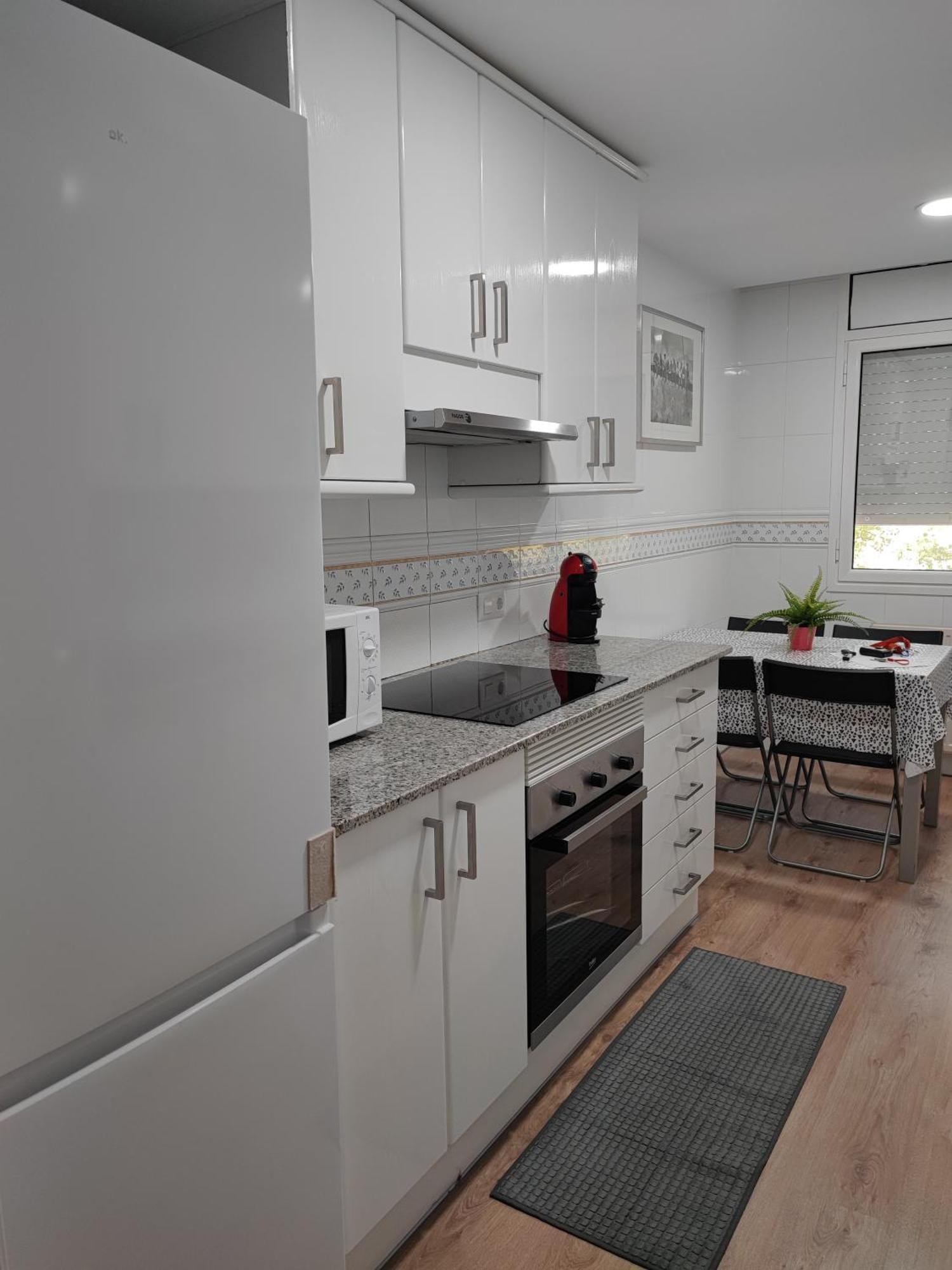Apartamento Completo Muy Cerca Del Centro Ideal Para Familias Con Piscina Φιγκέρες Εξωτερικό φωτογραφία