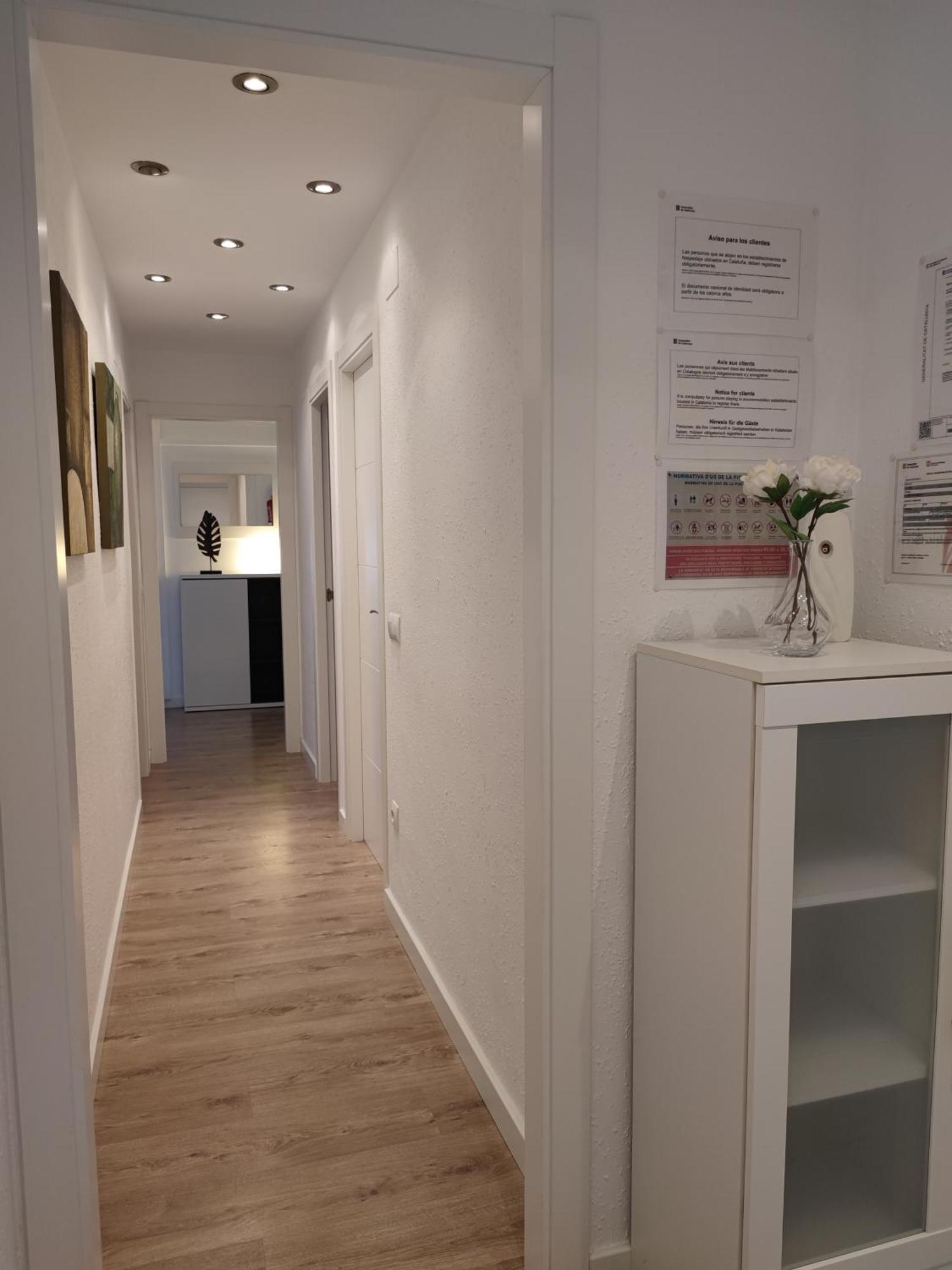 Apartamento Completo Muy Cerca Del Centro Ideal Para Familias Con Piscina Φιγκέρες Εξωτερικό φωτογραφία